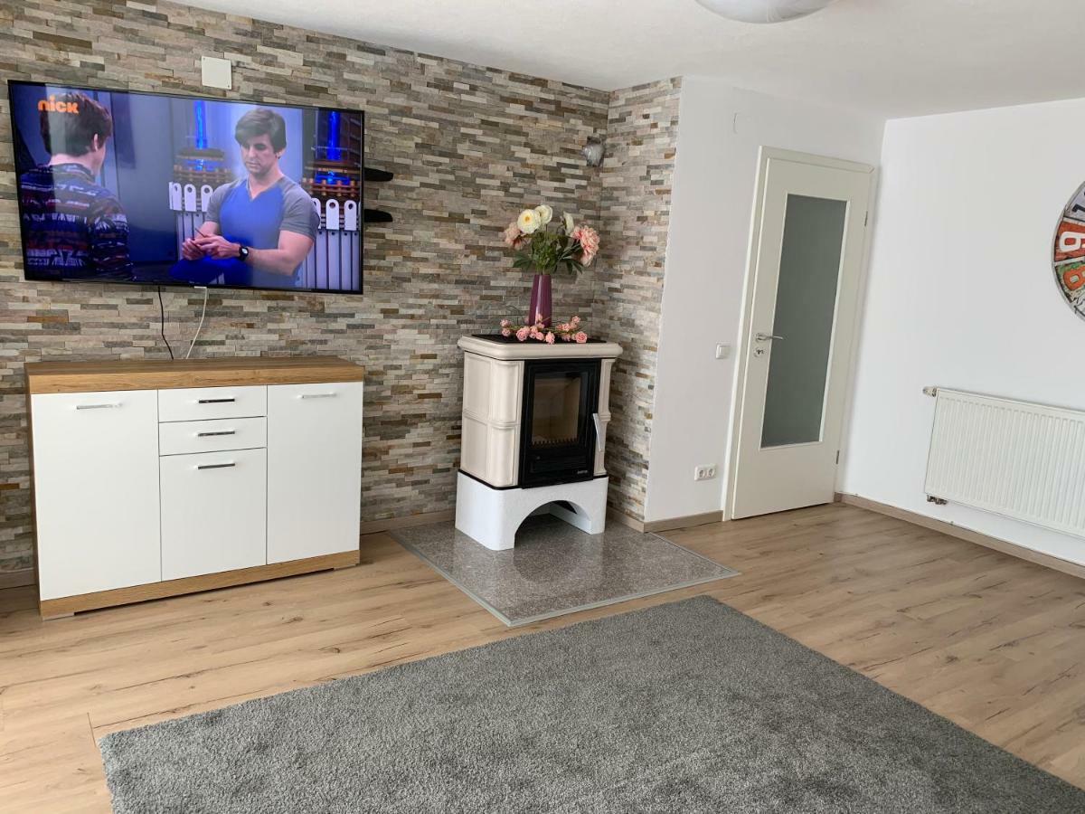 Terrassenwohnung In Estenfeld Bei Wuerzburg Екстер'єр фото