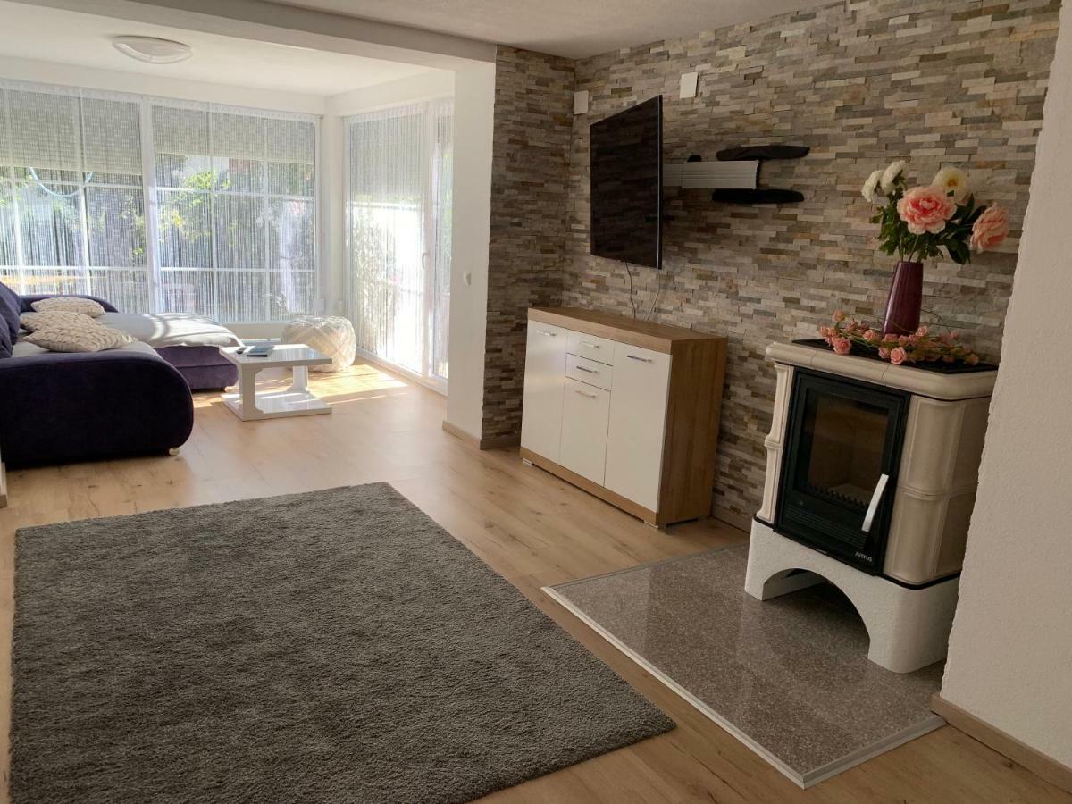 Terrassenwohnung In Estenfeld Bei Wuerzburg Екстер'єр фото